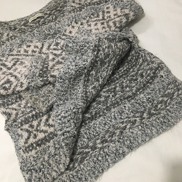 Abercrombie & Fitch Knit Sweater - Picture 2 of 5
